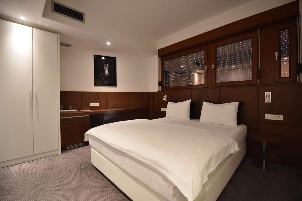 Sesto Senso Hotel เทรบินเย ภายนอก รูปภาพ