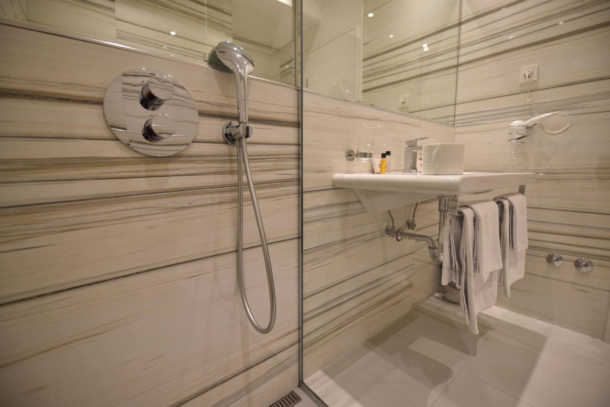 Sesto Senso Hotel เทรบินเย ภายนอก รูปภาพ