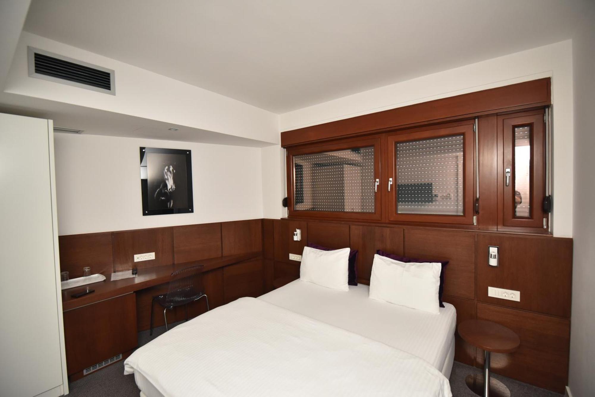 Sesto Senso Hotel เทรบินเย ภายนอก รูปภาพ